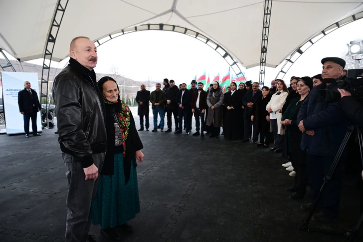 Media.az - Новости Азербайджана - Президент Ильхам Алиев провел встречу с жителями четырех сел в Агдеринском районе