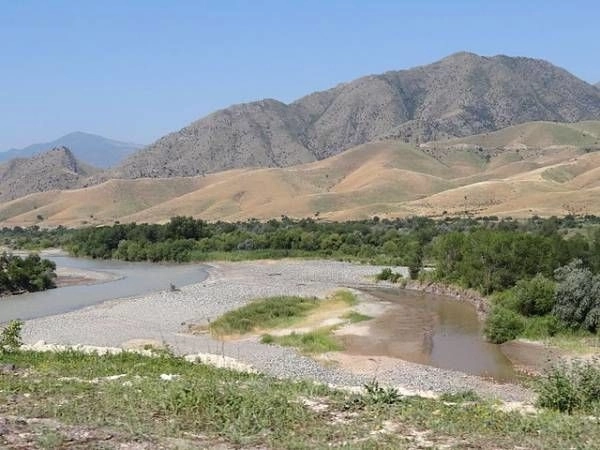 Армянские оккупанты планируют построить еще одну дорогу в Карабах
