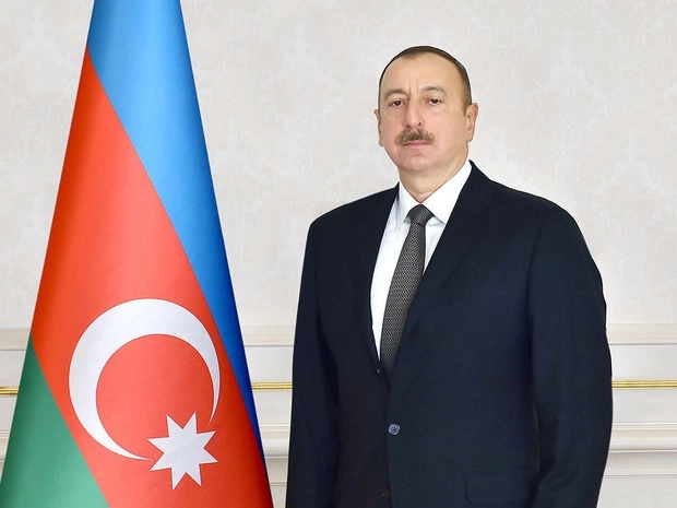 Ильхам Алиев поздравил нового премьер-министра Пакистана