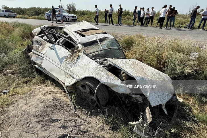 Media.az - Новости Азербайджана - В Зардабском районе автомобиль врезался в столб: есть погибший и пострадавшие