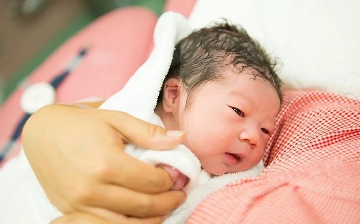 Рождаемость в Японии достигла рекордно низкого уровня