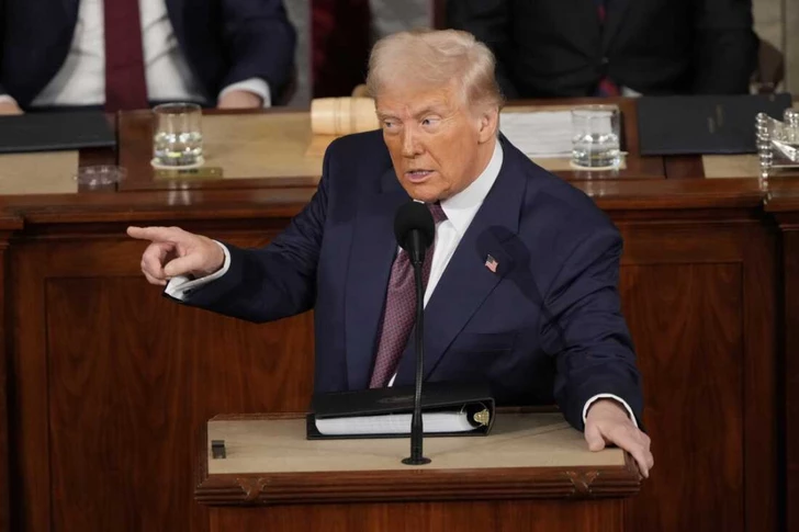 Трамп: Украина получит спасательный жилет и много земли