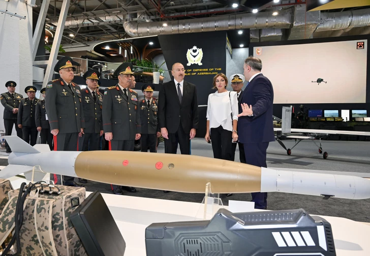 Media.az - Новости Азербайджана - Президент Ильхам Алиев ознакомился с выставками ADEX 2026 и Securex Caspian