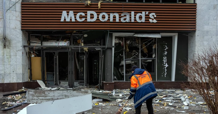 Media.az - Новости Азербайджана - McDonald's в Украине столкнулся с перебоями в поставках из-за воздушных тревог