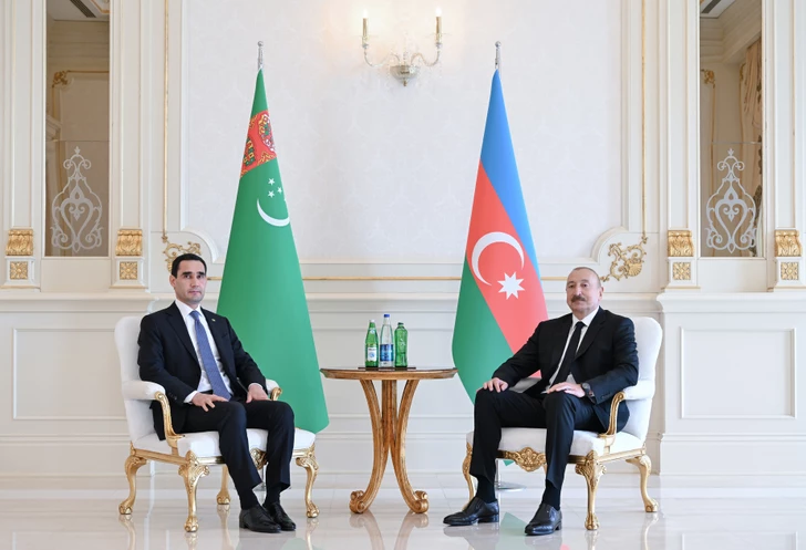 Состоялась встреча президентов Азербайджана и Туркменистана один на один