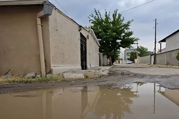 Жители известного квартала в Нахчыване жалуются на плохое состояние дорог