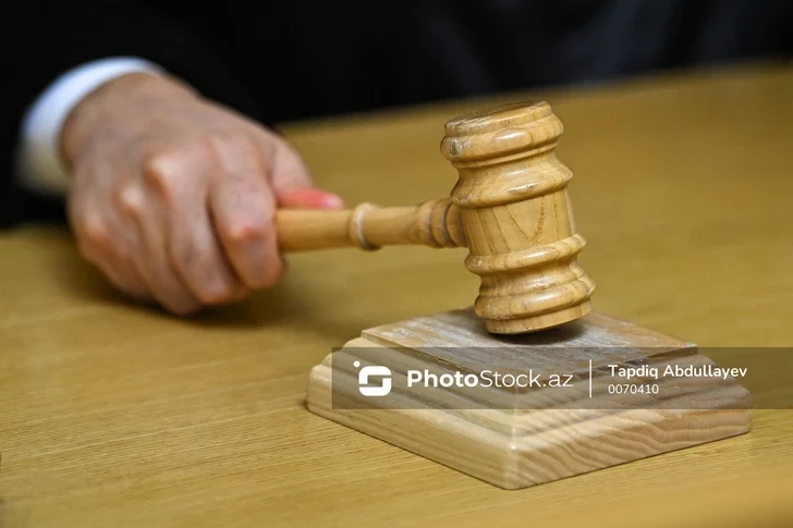 Суд в Баку: двое друзей изнасиловали и убили женщину в России 12 лет назад