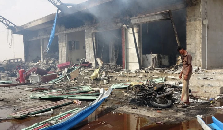 В Йемене 15 человек погибли при взрыве на газозаправочной станции