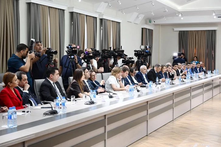 Media.az - Новости Азербайджана - В Азербайджане обсудили законопроект о защите детей в цифровом пространстве