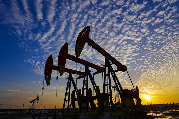 EIA повысило прогноз по добыче нефти в Азербайджане на 2026 год