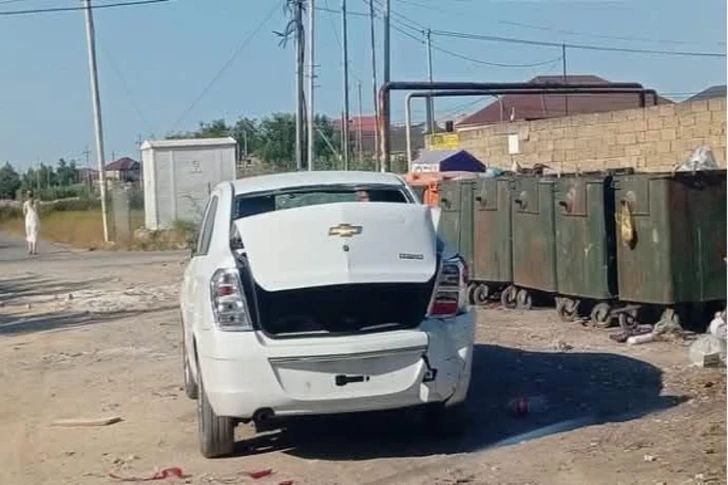 Брошенный после хулиганства в Баку Chevrolet Cobalt: полиция установила владельца