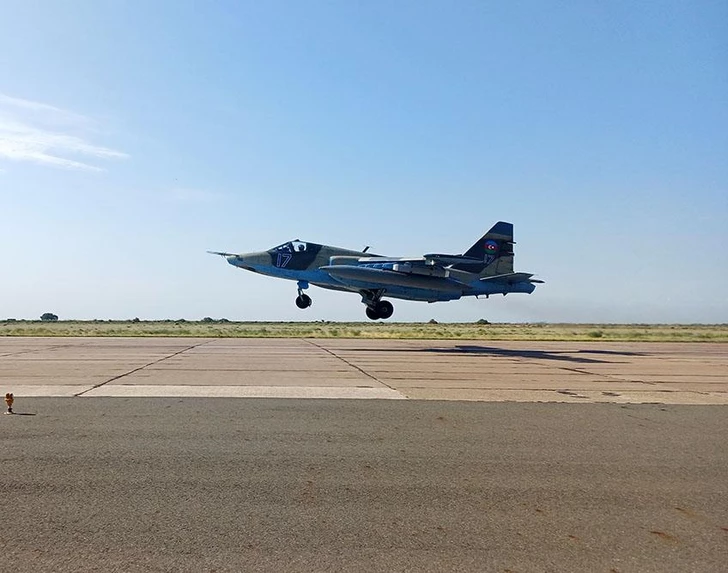 Media.az - Новости Азербайджана - Авиационные подразделения ВВС Азербайджана выполнили учебно-тренировочные полеты