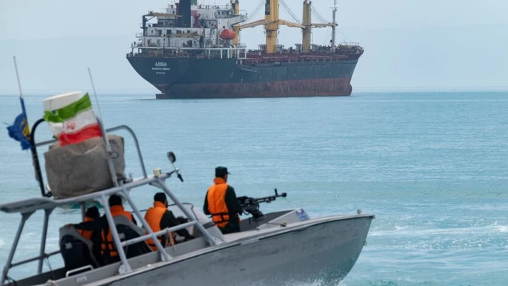 Иран нанес удары по трем нефтяным танкерам в Ормузском проливе
