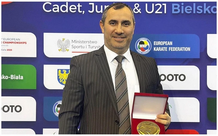 Главному тренеру сборной Азербайджана вручена памятная медаль чемпионата Европы
