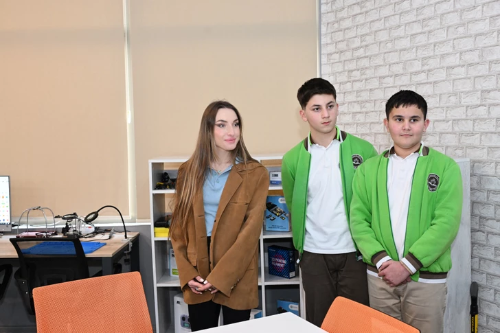 Media.az - Новости Азербайджана - Лейла Алиева и Алена Алиева побывали в школе-интернате и центре STEAM в Губе