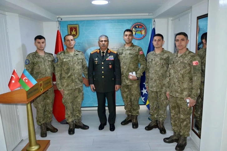 Media.az - Новости Азербайджана - Министр обороны АР посетил Командование ЕС в Боснии и Герцеговине