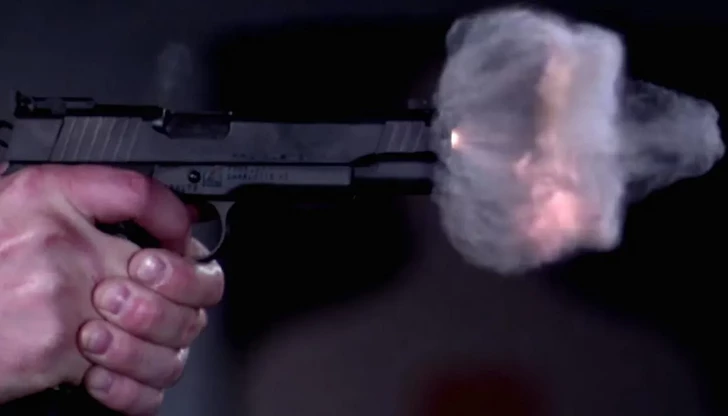 В Баку высокопоставленный человек получил огнестрельное ранение в голову - СМИ