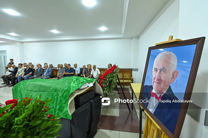 Media.az - Новости Азербайджана - В Баку проходит церемония прощания с народным артистом Тофигом Бакихановым