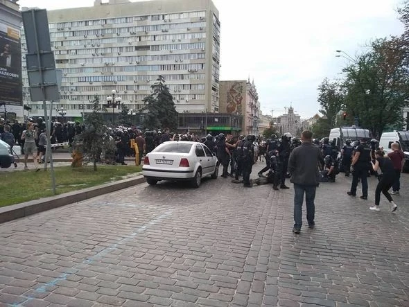 Гей парад в Киеве: есть задержанные и пострадавшие – ВИДЕО
