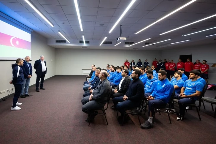 Media.az - Новости Азербайджана - Сборная Азербайджана почтила память шехидов в Каунасе
