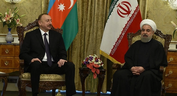 Рухани поздравил Ильхама Алиева