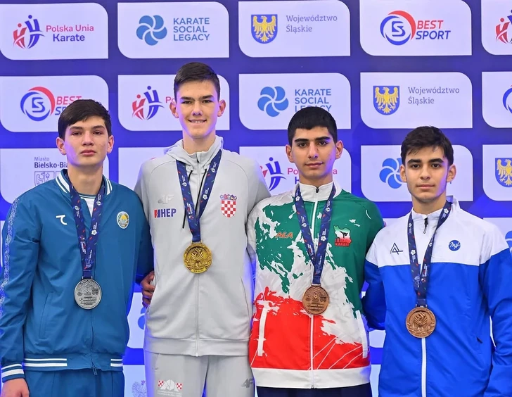 Азербайджанские каратисты взяли пять медалей на чемпионате мира