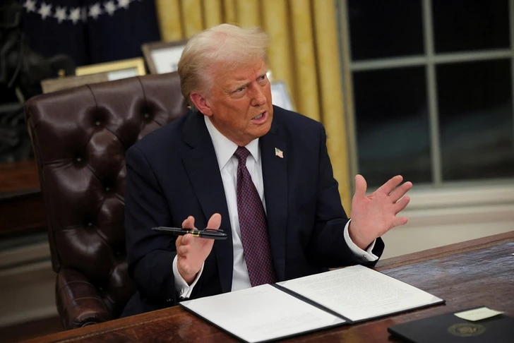 Трамп прекратил торговые переговоры с Канадой из-за «мошеннической» рекламы с Рейганом
