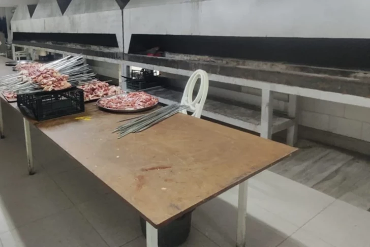 Проверка ресторана в Баку выявила шокирующую находку — в мясе обнаружена ДНК лошади