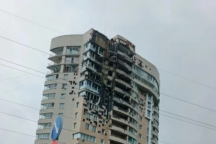 При атаке БПЛА в России поврежден многоквартирный дом — один погибший, четверо раненых