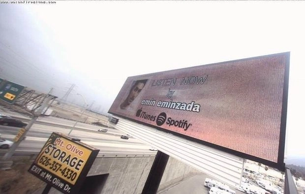 Певец из Баку на билбордах в США  – ВИДЕО