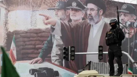 СМИ: В Иране растет тревога среди элиты после гибели Лариджани