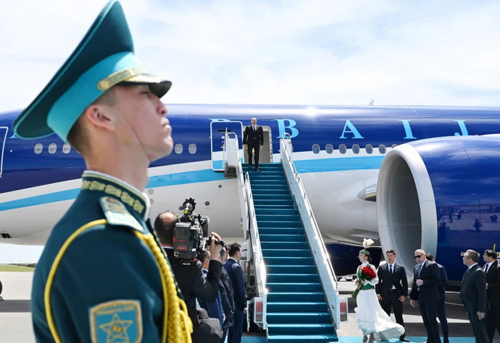 Media.az - Новости Азербайджана - Президент Ильхам Алиев прибыл в Казахстан для участия в неформальном Саммите глав государств ОТГ
