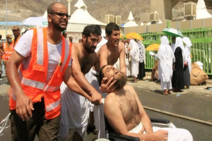 Число умерших во время хаджа в Саудовской Аравии паломников превысило 1 тыс. человек