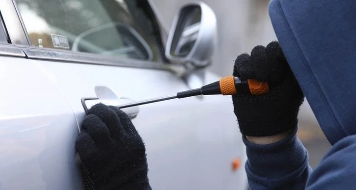 В Баку задержали подозреваемого в угоне автомобиля с автомойки