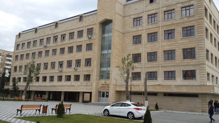 В Бакинском техническом колледже прокомментировали обвинения во взяточничестве
