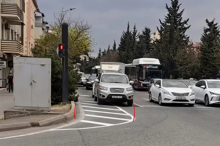 Водители пожаловались на новую дорожную разметку в Баку