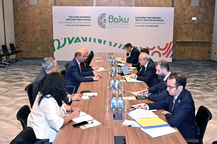 Микаил Джаббаров встретился с президентом Международного фонда развития ОПЕК