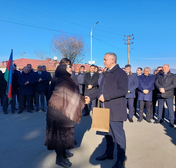 Возвращение домой: первые семьи переселенцев обрели новый дом в Кяркиджахане города Ханкенди