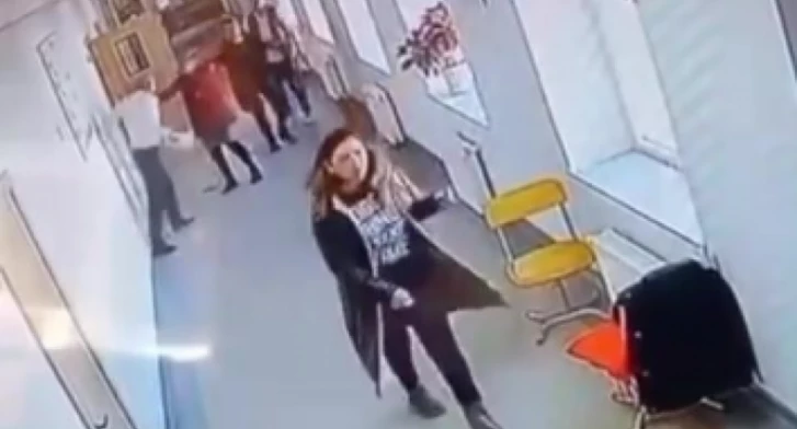 В Лянкяране заместителя директора подозревают в избиении ученика и уборщицы