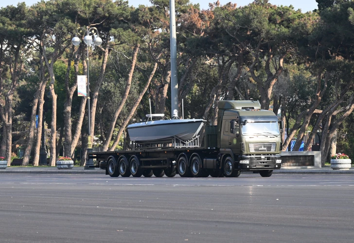 Media.az - Новости Азербайджана - Президент Ильхам Алиев выступил на военном параде, посвященном пятой годовщине Победы
