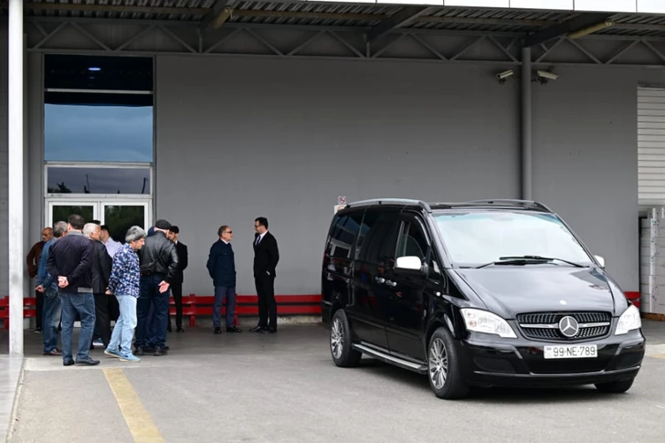Media.az - Новости Азербайджана - Тело народного артиста Ягизарова доставлено в Баку