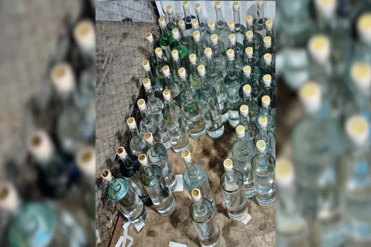 Media.az - Новости Азербайджана - Сотни бутылок спиртного с поддельными акцизами: в Баку пресекли работу подпольного цеха