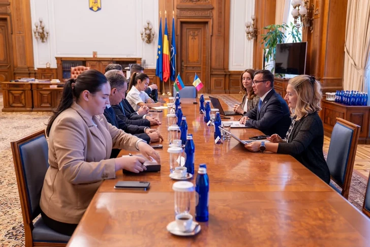 Азербайджанская делегация провела встречи в парламенте Румынии