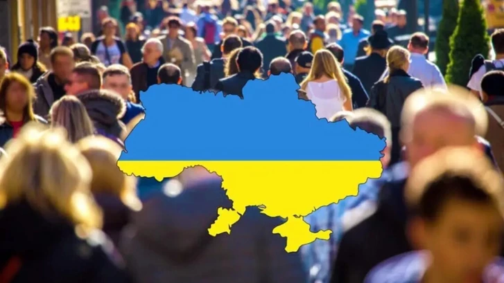 Демографический кризис: Украину за время войны покинули 10 миллионов жителей