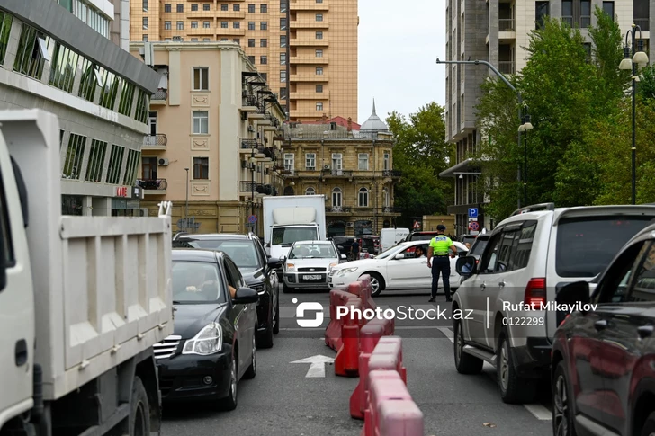 Ремонт дорог усугубляет транспортный коллапс в Баку