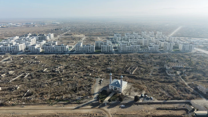 Media.az - Новости Азербайджана - Президент поучаствовал в открытии 2го жилого комплекса в Агдаме