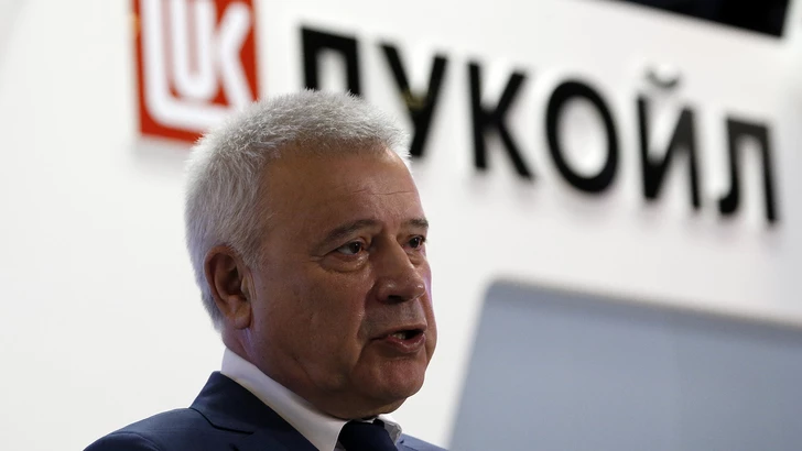 Вагит Алекперов: Доход от ситуации в Ормузе — краткосрочный