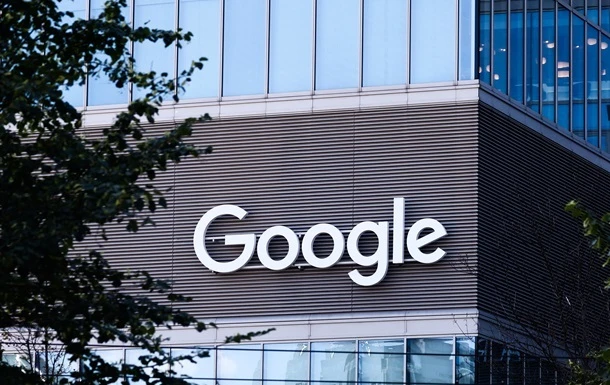 Акции Google упали более чем на 10%