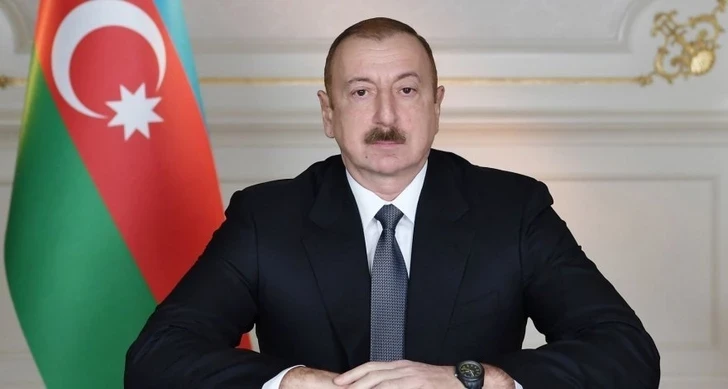 Президент Ильхам Алиев поздравил узбекского коллегу