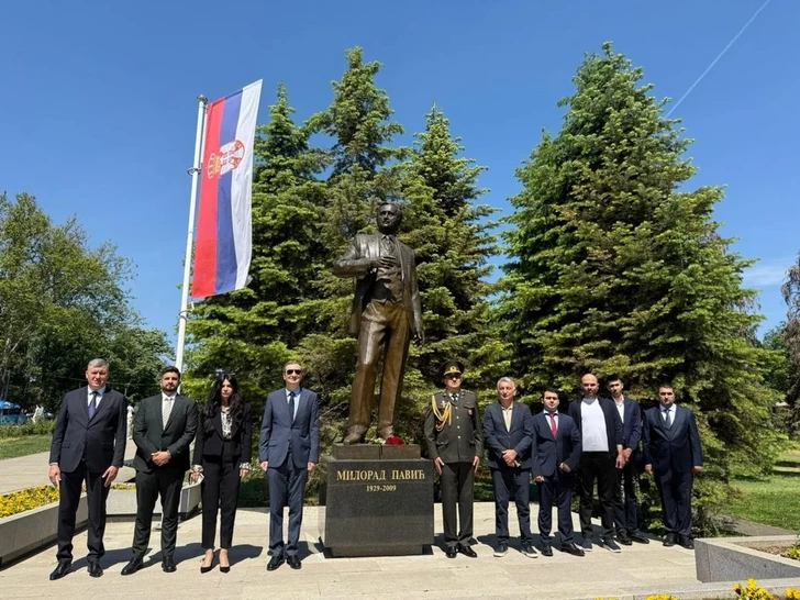 В Белграде почтили память Гейдара Алиева